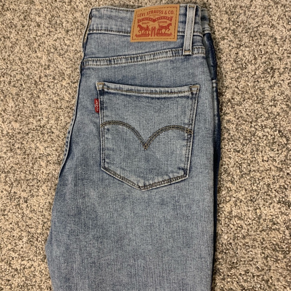 Levi’s 2 toned jeans